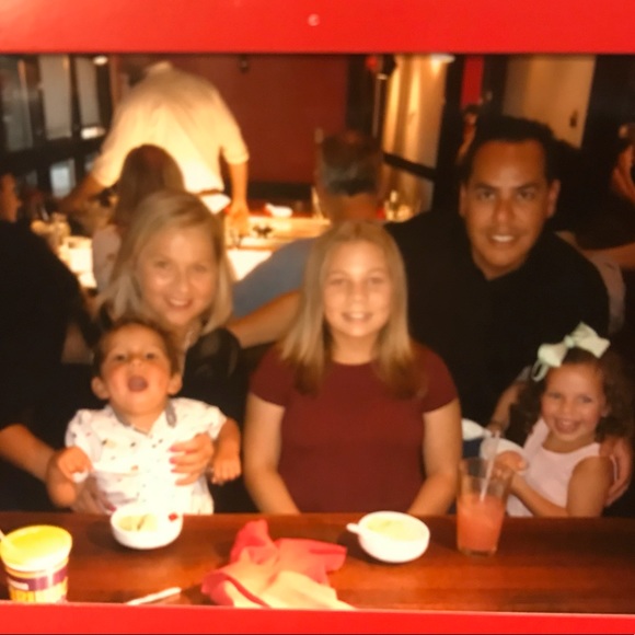 Meet your Posher, Gretchen - Picture 1 of 6